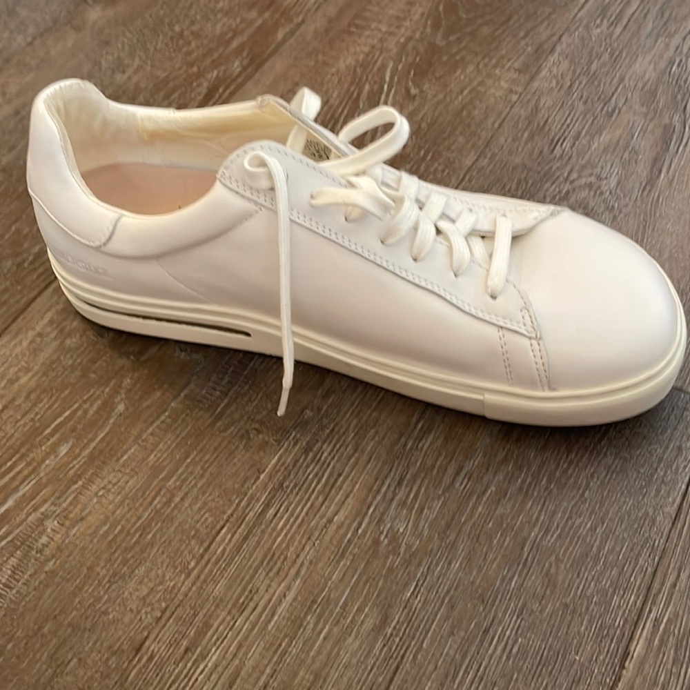 Brand new left only white Birkenstock Bend Low white leather
